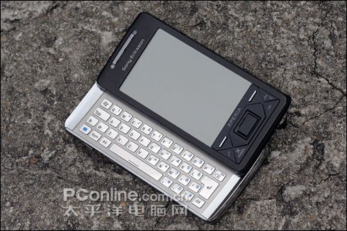 智能机皇震撼开卖索爱X1上市报价近7K