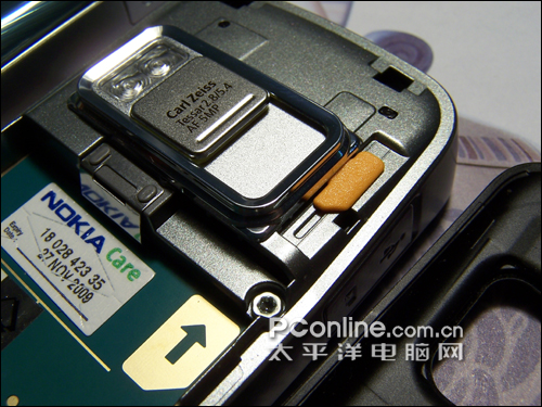 诺基亚直板新机有礼!N79送4G卡2K5