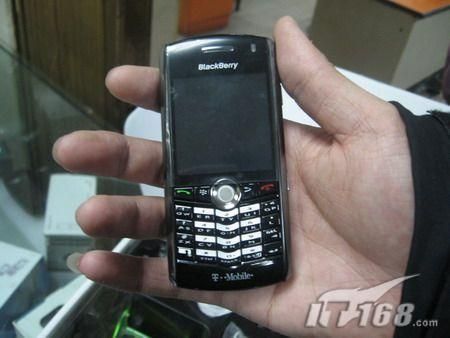 [重庆]最小巧的黑珍珠 黑莓8100超值价_手机