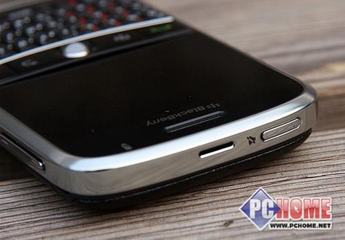 绝非14天充新机 黑莓9000售价仅为3K3_手机