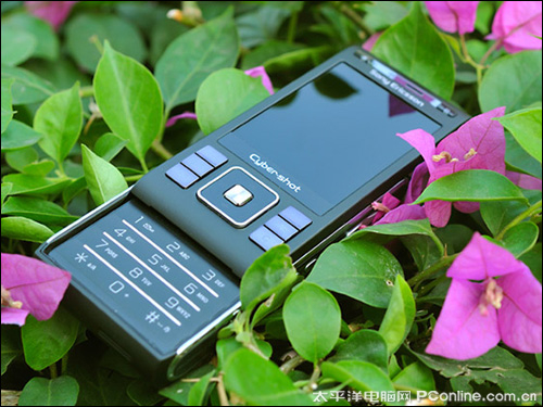 800万拍摄手机!索爱C905报1550元