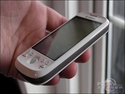 还在抵制日货?日版HTC G2元诞倒插门_手机