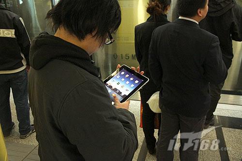 厕所比床上爽苹果iPad十场景真人测试
