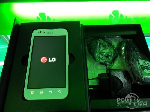 四英寸刚刚好 LGP970 NOVA显示更精彩_手机