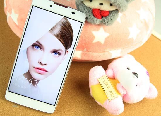 女性手机小艾Slim Note发布:售1499元起