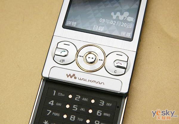 鿴ᰮ W715 һͼ
