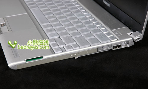 实测体重1.06Kg东芝PortegeR501评测