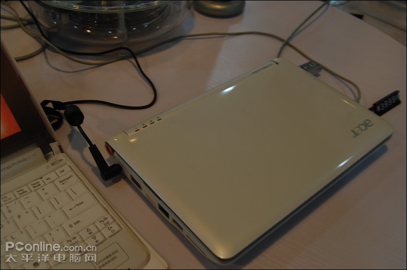 PK��PC�곞AspireOne����Я120G�ʼǱ����ͼ۽�2K8��