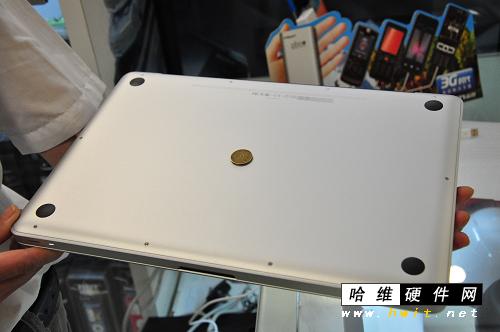 配NV双显卡15.4寸苹果MB986深度揭秘_笔记本