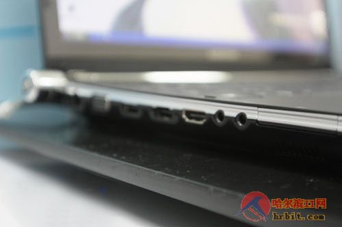 如何将我的Q318型号三星电脑连接LG电视,线已