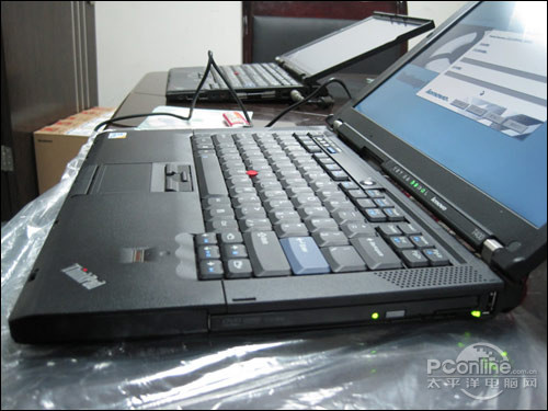 可预装WIN7系统 Thinkpad T400卖7200_笔记本