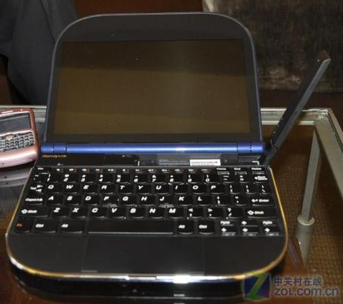 CES2010大展:联想诡异造型智能本出现