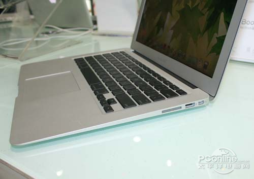 全球最轻薄本 11寸\/13寸苹果Air热销