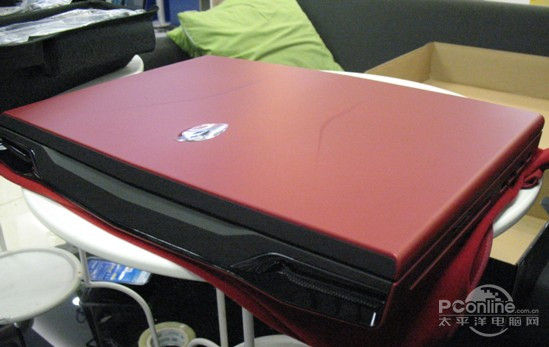 高性能游戏笔记本 外星人M17X R3到货