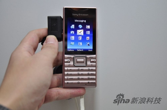 MWC2010展台新品:索尼爱立信J10_手机