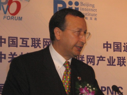 �Ƽ�ʱ��_ͼ�ģ�IPv6��̳��ϯLatif Ladid