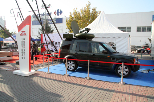 图文:北京星光影视转播车_通讯与电讯