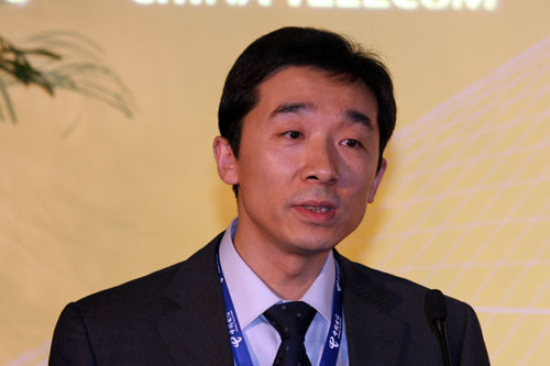 图文:中邮器材公司二部副总经理范宇致辞_通讯