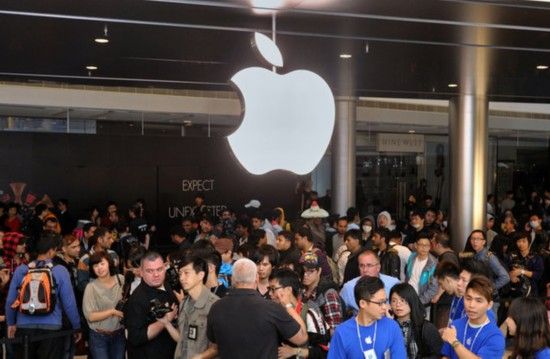 �߶������߶�iPhone�ľ����Ѿ������������ⲻ����֤���û�ϰ�ߵı�Ǩ��Ҳ͹�Գ�ƻ���ս���ɫ�Ĺ⻷