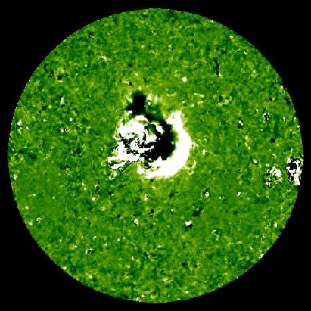 美宇航局首次公布太阳海啸照片和录像(组图)