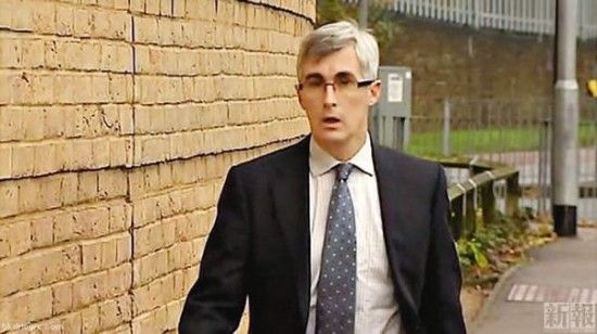 被法院判监22年的布拉德伯里。