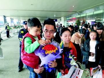 男子被拐26年后借DNA比对与亲人相认(图)_育