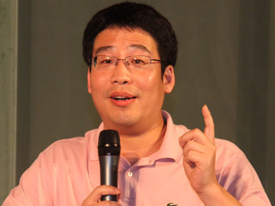 北大教授阿忆发言幽默风趣 北大教授阿忆发言幽默风趣