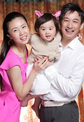 黄磊一家(新浪读书配图)