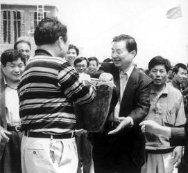 作家市长焦述真情讲述市长生涯(图)