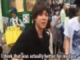 日本三青年街头提供免费扇耳光 路人毫不留手