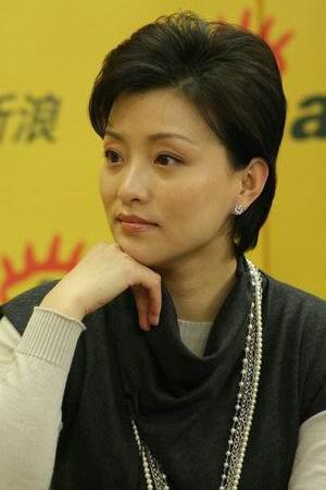 杨澜:v女人大女人情趣小胸怀女人镇江情趣用品图片