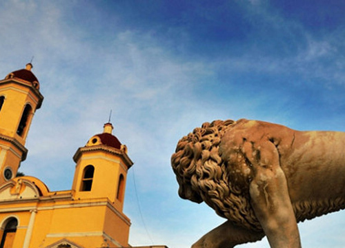 西恩富戈斯(Cienfuegos) 西恩富戈斯(Cienfuegos)