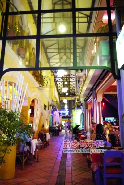 舒适的酒吧。 舒适的酒吧。