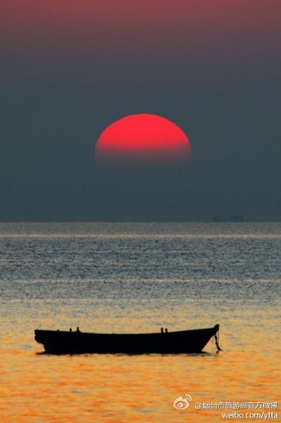 海上日出(摄于烟台) 海上日出(摄于烟台)