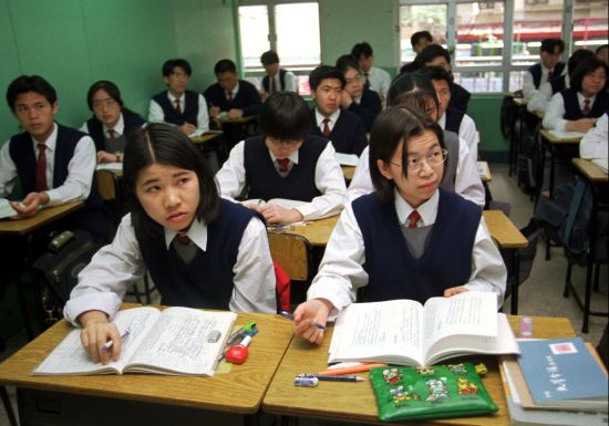 香港百年名校学费飙升至数万港元|香港|私立|名