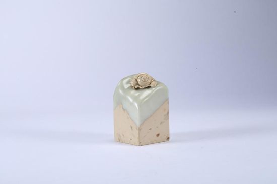 林荣泰 花坑新生方章 规格:4.5×3×3cm 90.6g 林荣泰 花坑新生方章 规格:4.5×3×3cm 90.6g