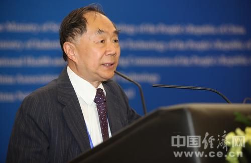 营养与食品安全专家、中国工程院院士陈君石