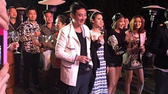  ��˼������party��Ů���� ��΢������Ǯ����