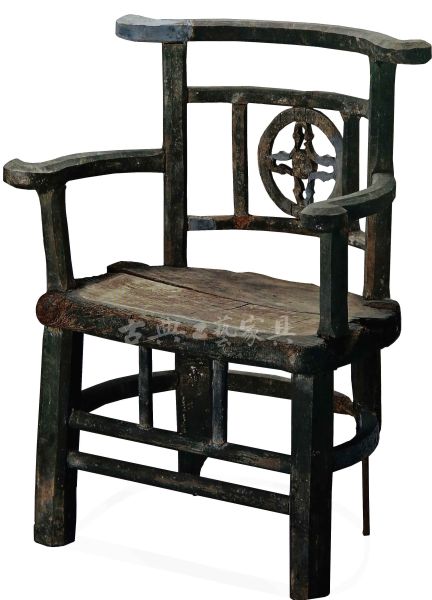 辽乾统十年(公元1110年)柴木四出头椅，现藏于首都博物馆
