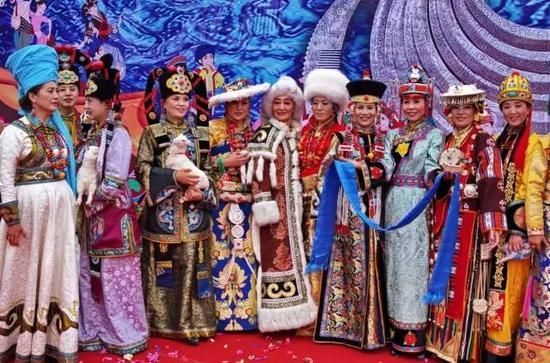 第十三届中国蒙古族服装服饰艺术节7月23日盛