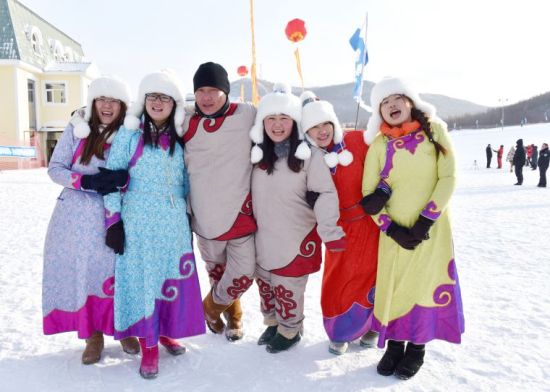 2016呼伦贝尔冰雪那达慕暨第八届金龙山滑雪节举办 2016呼伦贝尔冰雪那达慕暨第八届金龙山滑雪节举办