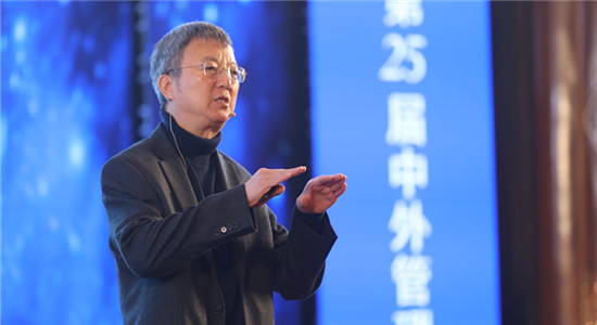 朱民：明年美元走势先强后弱 全球经济低位运行