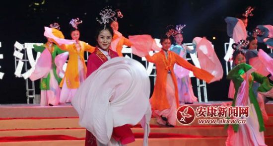 第十七届中国安康汉江龙舟文化节圆满落幕 第十七届中国安康汉江龙舟文化节圆满落幕