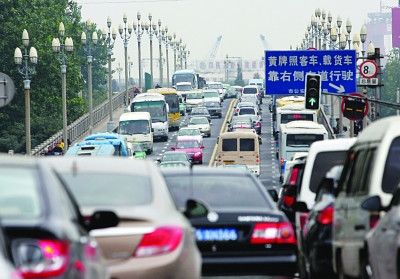 南京长江隧道年票价格4800元 市民称“走不起”