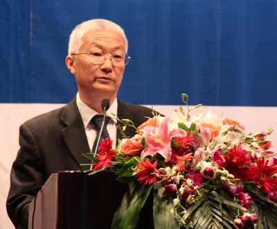 北京大学党委副书记杨河教授致辞