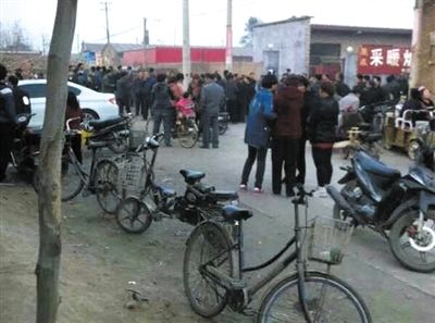 曝河北日新集团董事长暴力收债:不还钱就埋了