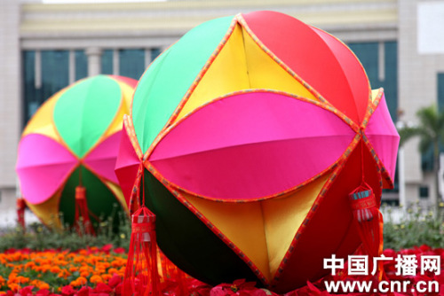 南宁:百万盆鲜花装点 喜迎“两会一节”
