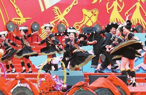 东兰成功举办国际铜鼓文化旅游节