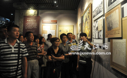 江西旅游收入四成来自“红色游”(图)