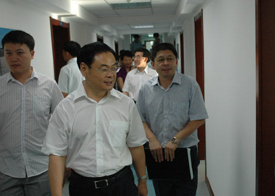 吉林省长王儒林到东北亚博览会秘书处视察指导工作